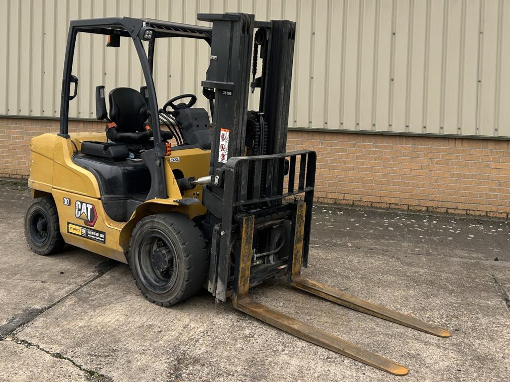 Caterpillar DP30NT Forklift - Govsales of mod surplus ex army trucks, ex army land rovers and other military vehicles for sale