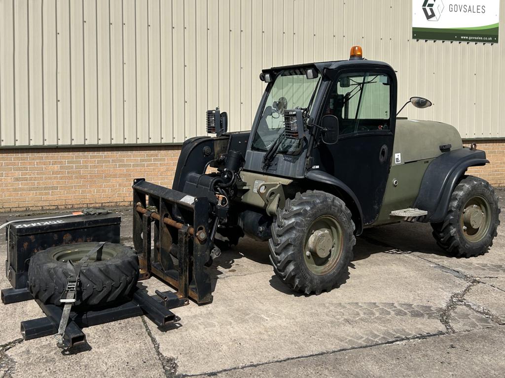 JCB 524-50 telehandler - Govsales of mod surplus ex army trucks, ex army land rovers and other military vehicles for sale